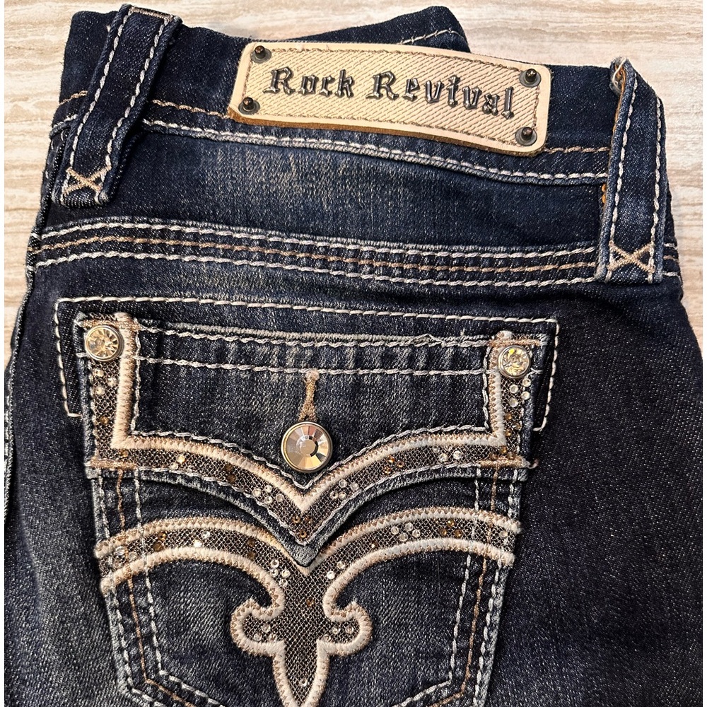 Women’s Rock Revival Jeans 
Great stitching and rhinestones!
Size 26x30